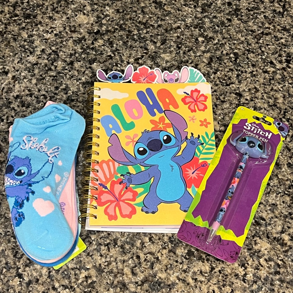 Lilo and stitch Notebook, pen and 5 Pairs socks shoe size 5 -10 Set